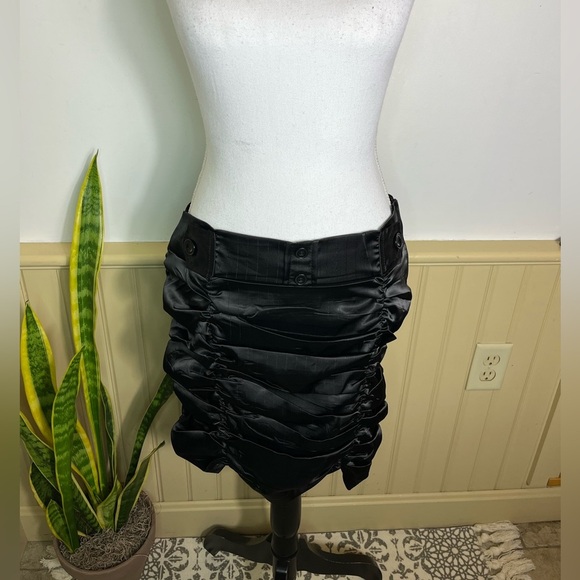 Tess Black Ruched Mini Skirt L Gothic Y2K Club Avant Garde Whimsigoth Steampunk - Picture 1 of 10